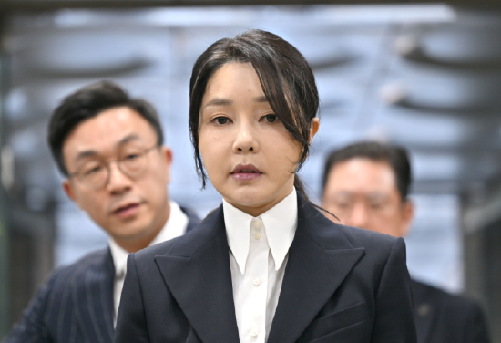 韩国检方逮捕涉嫌腐败的前第一夫人金建希