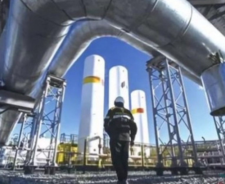 亚市早盘油价攀升 受美国对俄罗斯石油巨头实施