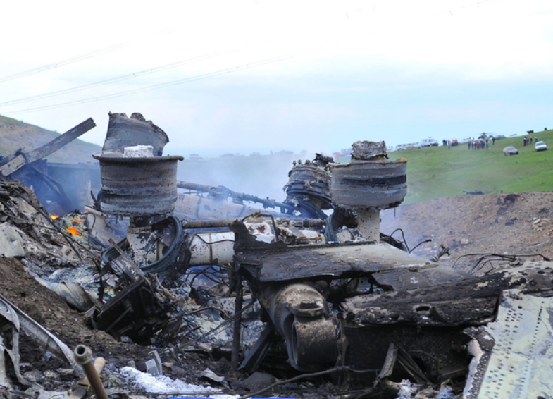 美军一架参与对伊军事行动的KC-135加油机坠毁