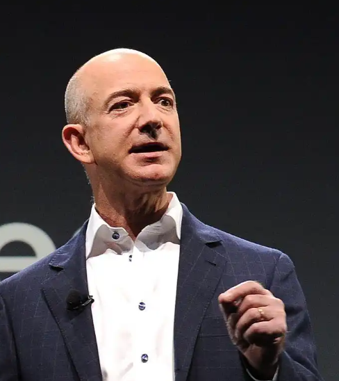 贝索斯拟筹资1000亿美元 收购制造企业并引入AI